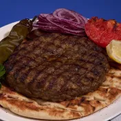 Bifteki Gemisto me Tiri