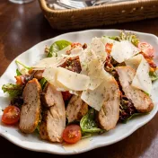 Salata me Kotopoulo